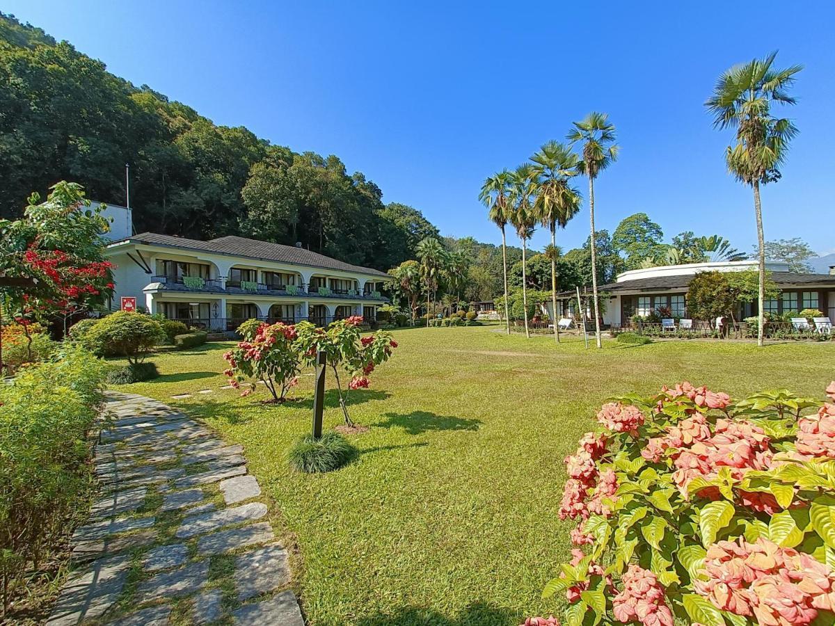Fish Tail Lodge Покхара Экстерьер фото