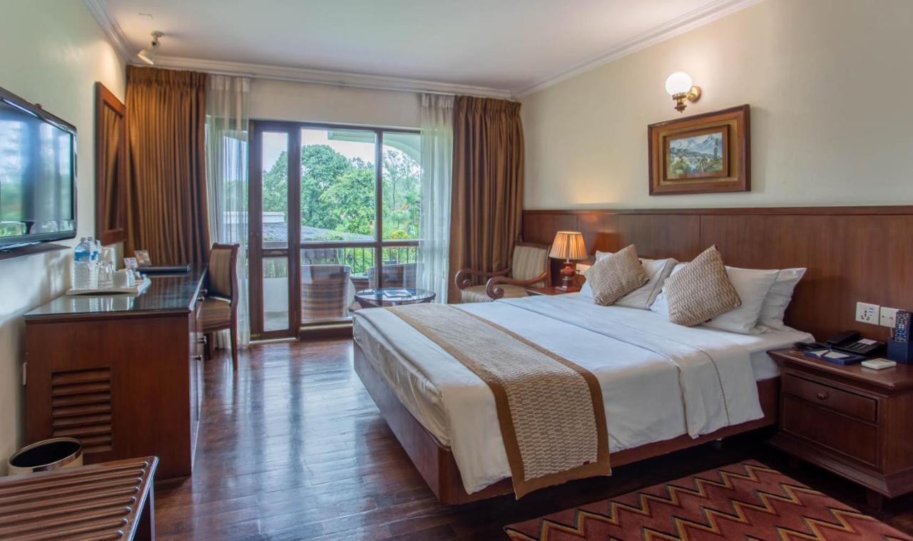 Fish Tail Lodge Покхара Экстерьер фото